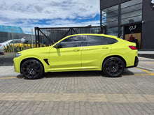 Cargar imagen en el visor de la galería, BMW X4M COMPETITION Modelo 2023
