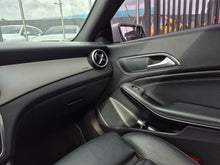 Cargar imagen en el visor de la galería, Mercedes-Benz CLA 180 Modepo 2017
