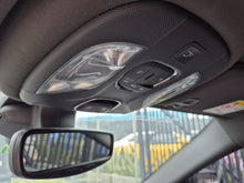 Cargar imagen en el visor de la galería, JEEP COMMANDER Modelo 2023
