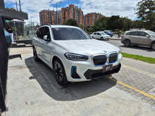 Cargar imagen en el visor de la galería, BMW IX3 M SPORT Modelo 2022
