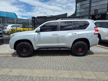 Cargar imagen en el visor de la galería, Toyota Prado TXL Modelo 2015
