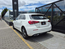 Cargar imagen en el visor de la galería, Mercedes-Benz A200 Modelo 2019
