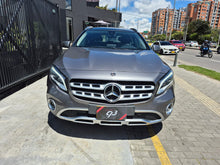 Cargar imagen en el visor de la galería, Mercedes-Benz GLA 200 Modelo 2019
