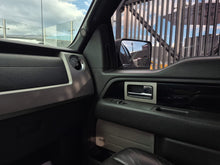 Cargar imagen en el visor de la galería, Ford F-150 Modelo 2010
