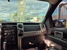 Cargar imagen en el visor de la galería, Ford F-150 Modelo 2010
