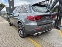 Cargar imagen en el visor de la galería, Mercedes-Benz Glc 300 e 4matic Modelo 2022
