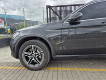 Cargar imagen en el visor de la galería, Mercedes-Benz GLC 300 E 4Matic Modelo 2022

