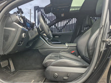 Cargar imagen en el visor de la galería, Mercedes-Benz C200 Modelo 2022
