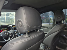 Cargar imagen en el visor de la galería, Mercedes-Benz Glc 300 e 4matic Modelo 2022
