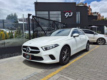 Cargar imagen en el visor de la galería, Mercedes-Benz A200 Modelo 2019
