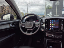 Cargar imagen en el visor de la galería, Volvo XC40 B5 Modelo 2023
