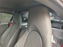 Cargar imagen en el visor de la galería, Porsche Cayman S Modelo 2009
