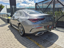 Cargar imagen en el visor de la galería, Mercedes-Benz CLA 180 Modelo 2022
