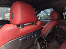 Cargar imagen en el visor de la galería, BMW X6 M50I Blindaje II Modelo 2023
