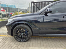 Cargar imagen en el visor de la galería, BMW X6 M50I Modelo 2022
