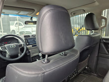 Cargar imagen en el visor de la galería, Toyota Prado TXL Modelo 2024
