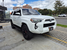 Cargar imagen en el visor de la galería, Toyota 4Runner Modelo 2021
