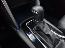 Cargar imagen en el visor de la galería, Toyota Corolla Cross SE-G Modelo 2017
