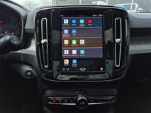 Cargar imagen en el visor de la galería, Volvo XC40 B5 Modelo 2023
