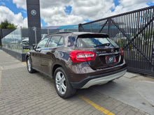 Cargar imagen en el visor de la galería, Mercedes-Benz Gla 200 Modelo 2017
