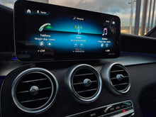 Cargar imagen en el visor de la galería, Mercedes-Benz GLC 300 4MATIC Modelo 2020
