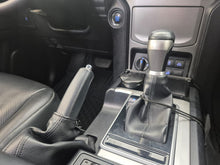 Cargar imagen en el visor de la galería, Toyota Prado Txl Modelo 2020
