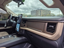 Cargar imagen en el visor de la galería, Ford Expedition Limited Modelo 2022
