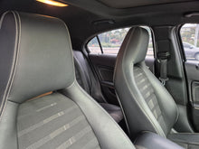 Cargar imagen en el visor de la galería, Mercedes-Benz A200 Modelo 2018
