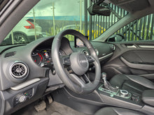 Cargar imagen en el visor de la galería, Audi A3 Sportback Modelo 2020
