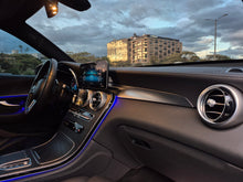 Cargar imagen en el visor de la galería, Mercedes-Benz GLC 300 4MATIC Modelo 2020
