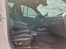 Cargar imagen en el visor de la galería, BMW IX3 M SPORT Modelo 2022
