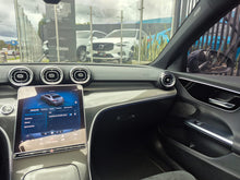 Cargar imagen en el visor de la galería, Mercedes-Benz C200 Modelo 2022

