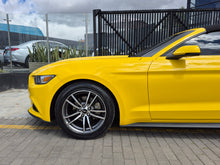 Cargar imagen en el visor de la galería, Ford Mustang Modelo 2017
