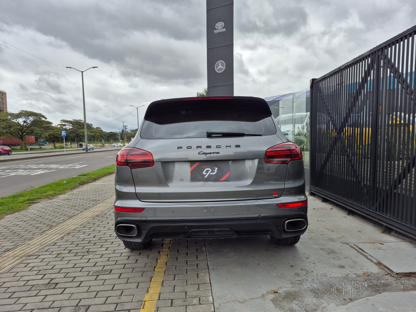 Porsche Cayenne  Modelo 2016 - Autos 93