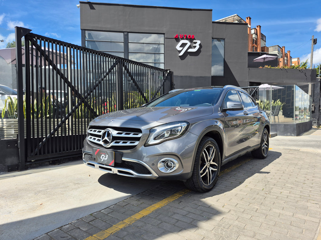 Mercedes-Benz GLA200 Modelo 2020