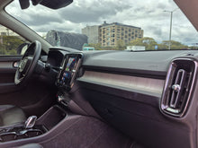 Cargar imagen en el visor de la galería, Volvo XC40 B5 Modelo 2023
