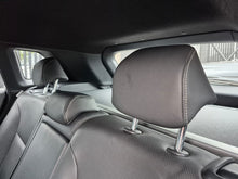 Cargar imagen en el visor de la galería, Toyota Corolla Cross SE-G Modelo 2017
