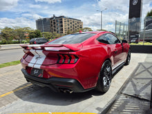 Cargar imagen en el visor de la galería, Ford Mustang GT Modelo 2024

