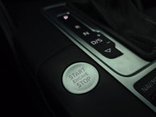 Cargar imagen en el visor de la galería, Audi A3 Sportback Modelo 2020
