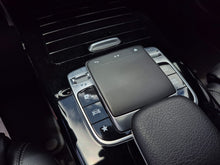 Cargar imagen en el visor de la galería, Mercedes-Benz A200 Modelo 2019
