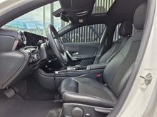 Cargar imagen en el visor de la galería, Mercedes-Benz A200 Modelo 2019
