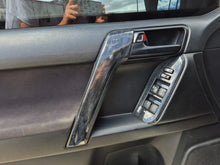 Cargar imagen en el visor de la galería, Toyota Prado TXL Modelo 2015
