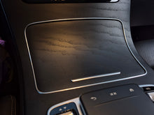 Cargar imagen en el visor de la galería, Mercedes-Benz GLC 300 4MATIC Modelo 2020
