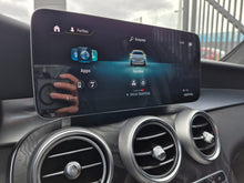 Cargar imagen en el visor de la galería, Mercedes-Benz Glc 300 e 4matic Modelo 2022
