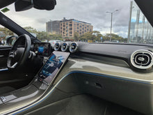 Cargar imagen en el visor de la galería, Mercedes-Benz C200 Modelo 2022
