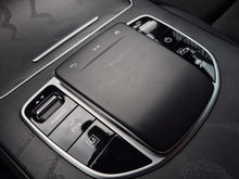 Cargar imagen en el visor de la galería, Mercedes-Benz GLC 300 E 4Matic Modelo 2022
