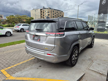 Cargar imagen en el visor de la galería, JEEP COMMANDER Modelo 2023
