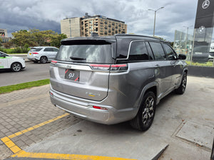 JEEP COMMANDER Modelo 2023