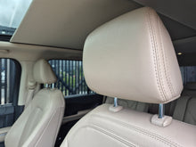 Cargar imagen en el visor de la galería, Ford Expedition Limited Modelo 2022
