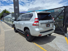 Cargar imagen en el visor de la galería, Toyota Prado TXL Modelo 2015
